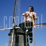 17-08-1989 Gerard Joling

[keywords]Posed, Ladder, Mill, Singer[/keywords]